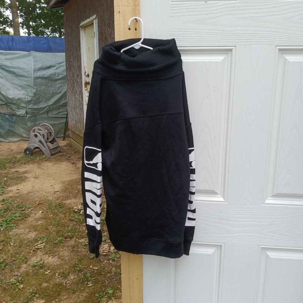 NBA Mens Sweater/Turtle neck - Picture 2 of 2
